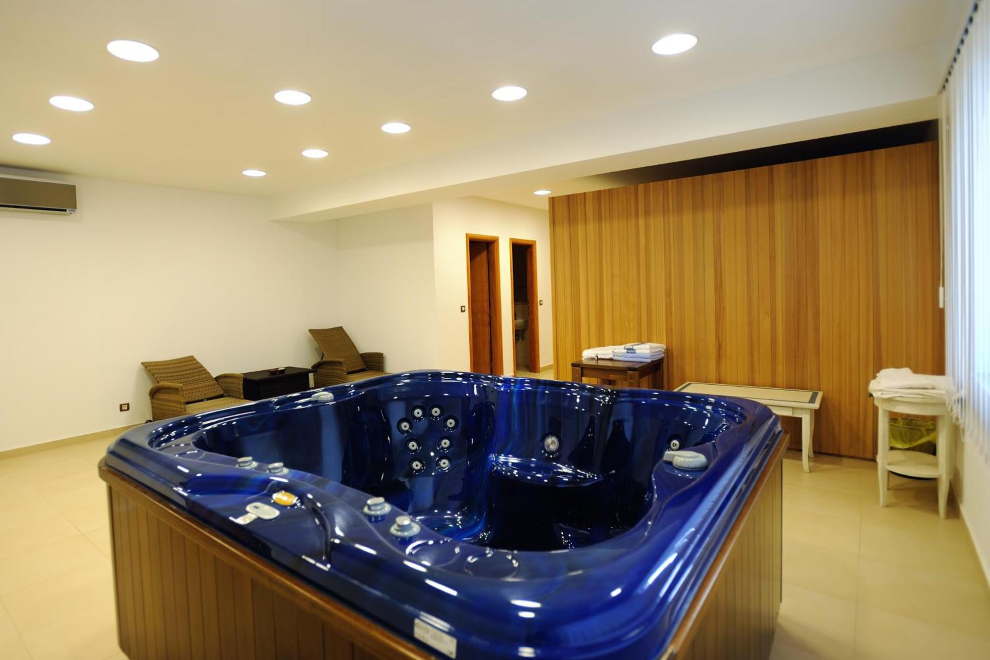 Hotel Solitudo Uble Εξωτερικό φωτογραφία