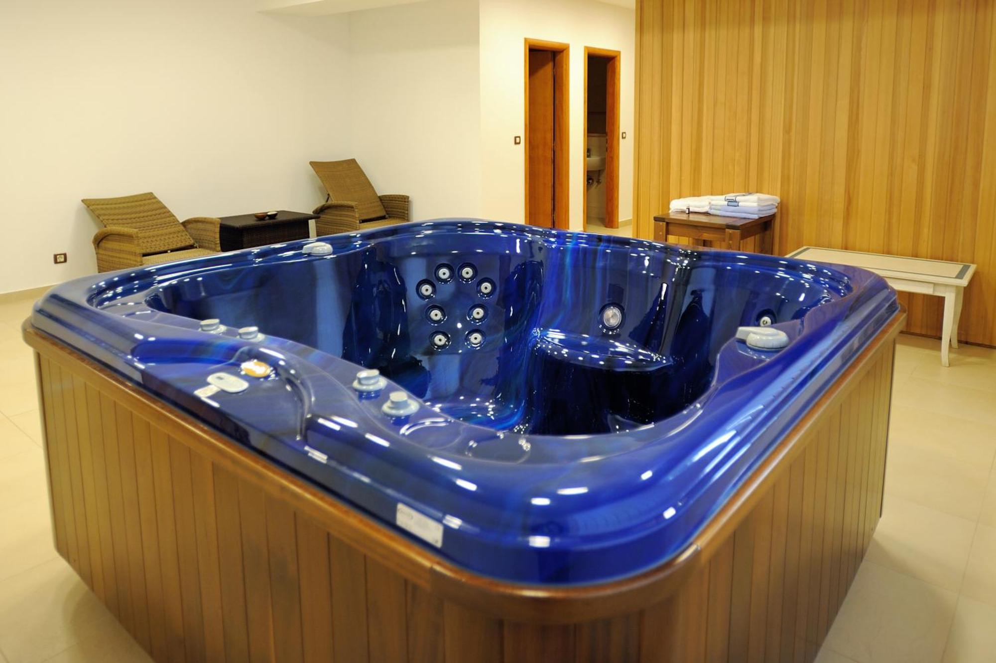 Hotel Solitudo Uble Εξωτερικό φωτογραφία