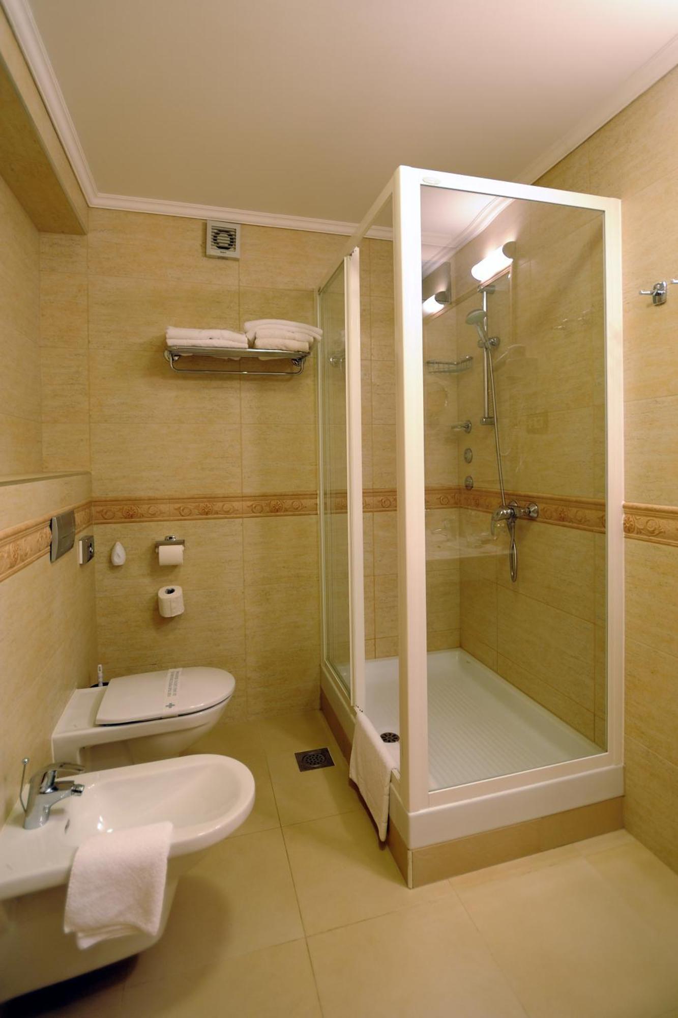 Hotel Solitudo Uble Εξωτερικό φωτογραφία